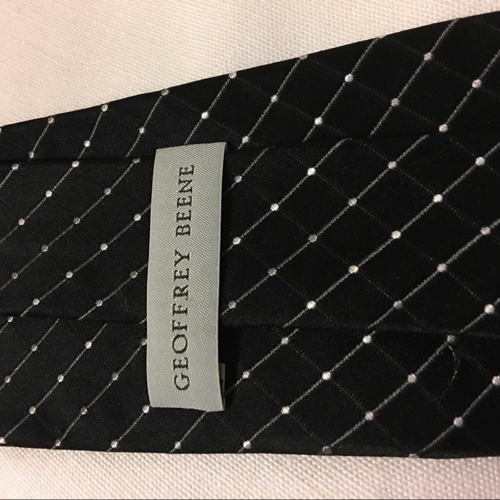 Geoffrey Beene • Silk Tie - Picture 4 of 5